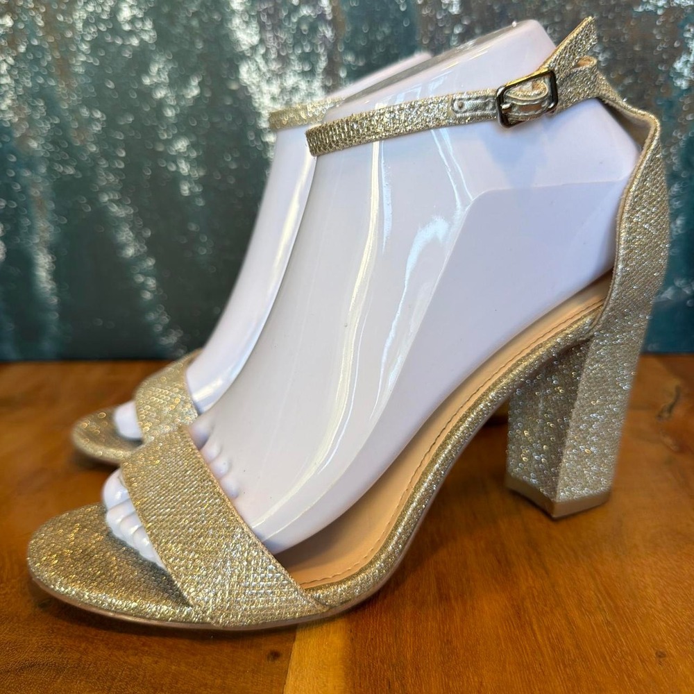 Michael By Michael‎ Shannon sascha silver glitter heels size 7.5